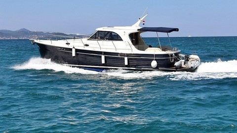 SAS Adriana 44