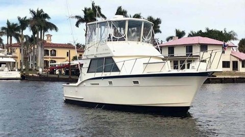 Hatteras 77 Convertible