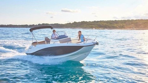 Quicksilver Activ 605 Open