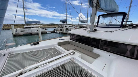Lagoon 450 F