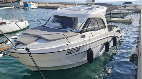 Beneteau Antares 8