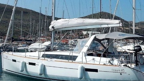 Beneteau Oceanis 45