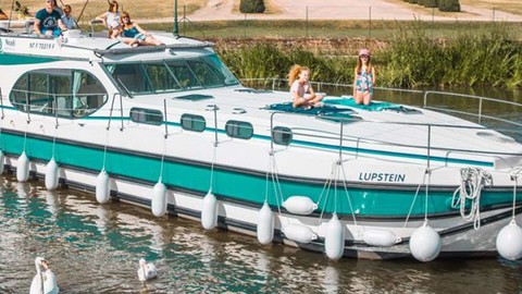 Cantieri estensi goldstar 560 c fly