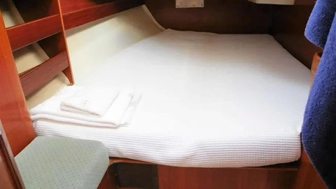 Beneteau Oceanis 440