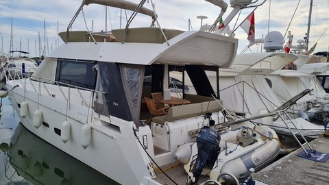 Sealine F46
