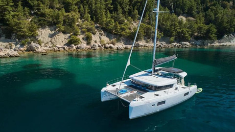 Lagoon 42