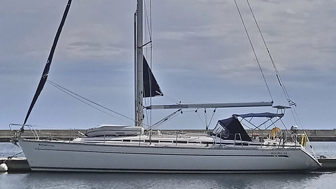 Bavaria 44
