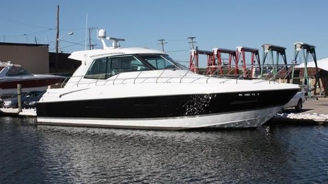 Cruisers Yachts 48 Cantius