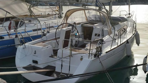 Beneteau Oceanis 37