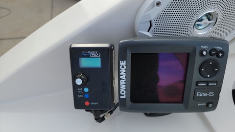 Cruisers yachts 3070 rogue