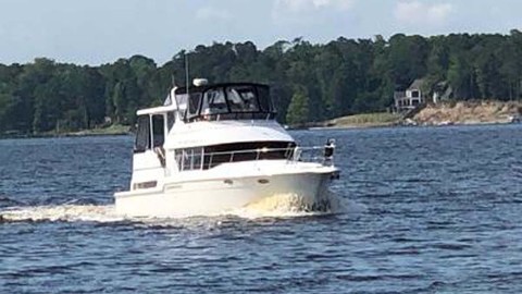 Carver 41 Cockpit Motor Yacht