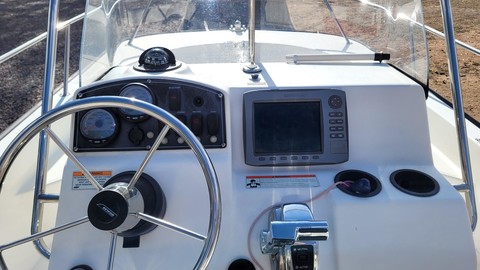 Boston Whaler 190 Montauk