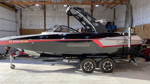 Malibu Wakesetter 22 MXZ
