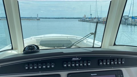 Boston Whaler 330 Outrage
