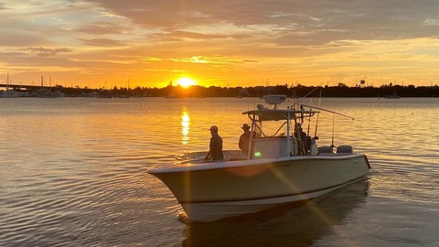 Pursuit 2870 center console