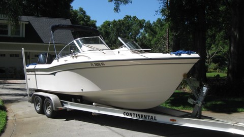 Grady-White Freedom 225