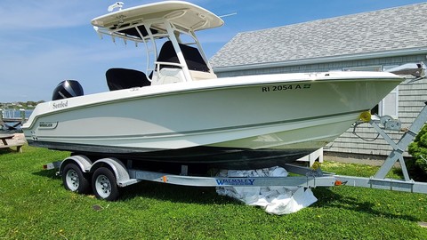 Boston Whaler 230 Outrage
