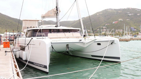 Fountaine Pajot Astrea 42