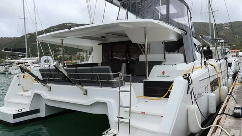 Fountaine Pajot Astrea 42