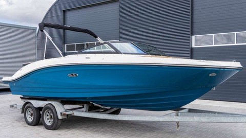 Sea Ray SPX 210