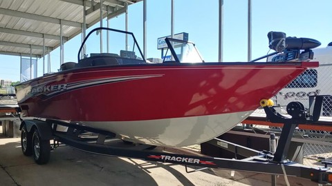 Tracker Targa V-18 WT