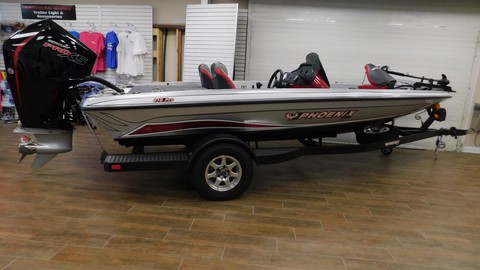 Lund Boats 1875 Pro-V Bass