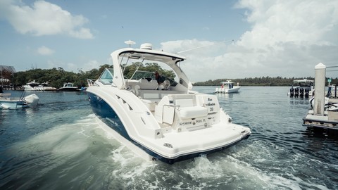 Chaparral 330 Signature