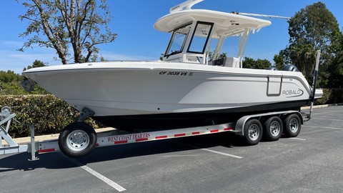 Robalo centre console r272