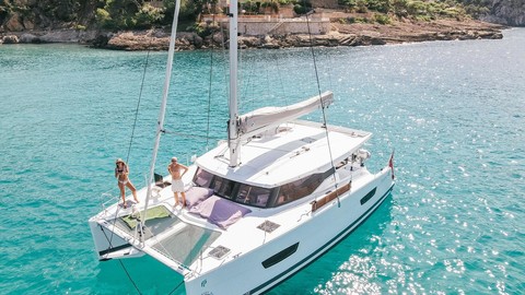 Fountaine Pajot Lucia 40