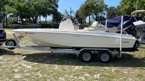 Boston Whaler 210 Dauntless
