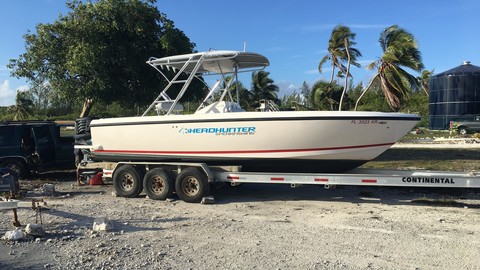Intrepid 26 center console
