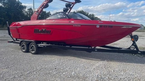 Malibu Wakesetter 25 LSV
