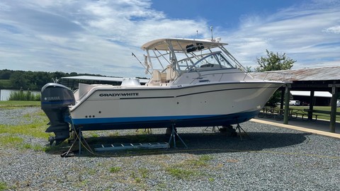 Grady-White Express 330