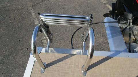 Sun Tracker Party Barge 22 DLX