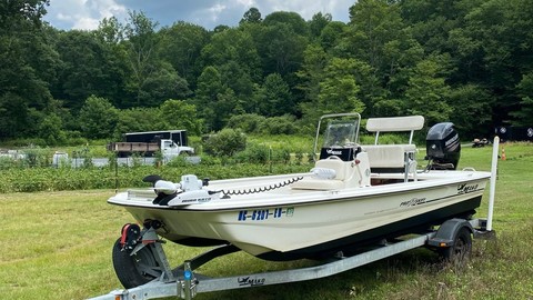 Mako Pro Skiff 17 CC