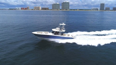 Pursuit st 310 sport