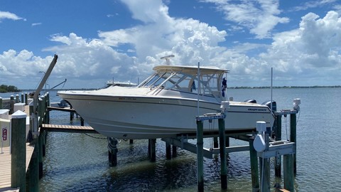 Grady-White Freedom 335