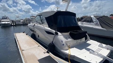 Sea Ray Sundancer 350 Coupe