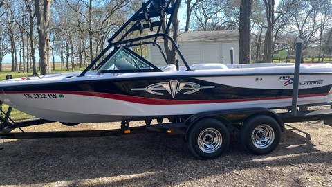 Correct craft air nautique 226 team