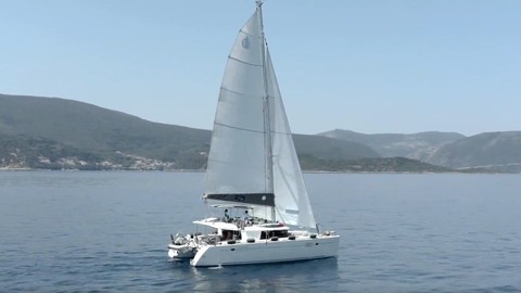 Lagoon 450 F