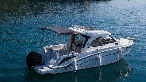 Beneteau Antares 8