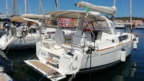 Beneteau Oceanis 35.1