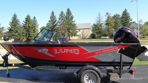 Lund Boats 1875 Crossover XS