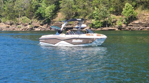 Malibu Wakesetter 25 LSV