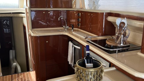 Sea ray 480 sedan bridge