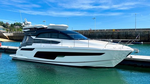 Fairline 50 Squadron