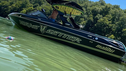 Malibu Wakesetter 23 LSV
