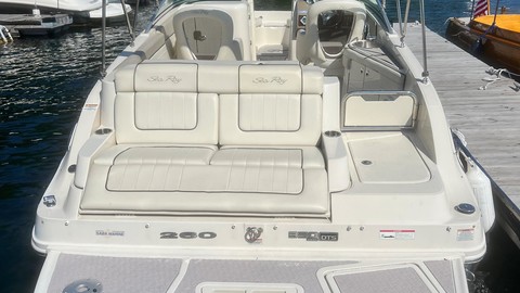 Sea Ray 260 Sundeck