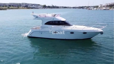 Galeon 330 Fly