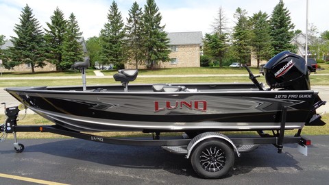 Lund Boats 1875 Pro Guide